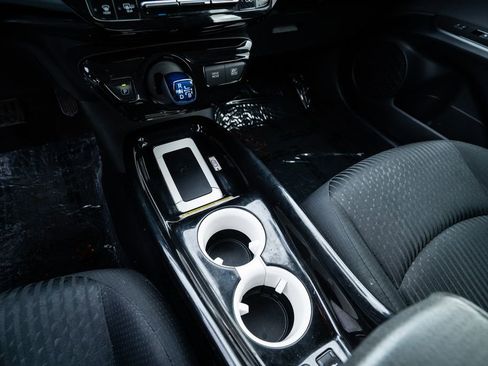 Used 2016 Toyota Prius Three image 21