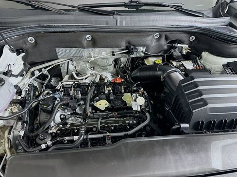 Used 2024 Volkswagen Atlas SE image 31