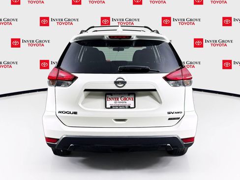 Used 2018 Nissan Rogue SV AWD/4WD image 5