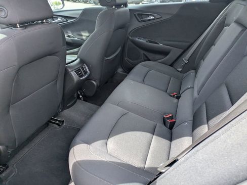 Used 2025 Chevrolet Malibu LT FWD image 13