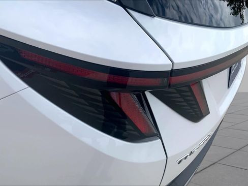 Certified 2022 Hyundai Tucson Limited FWD image 28
