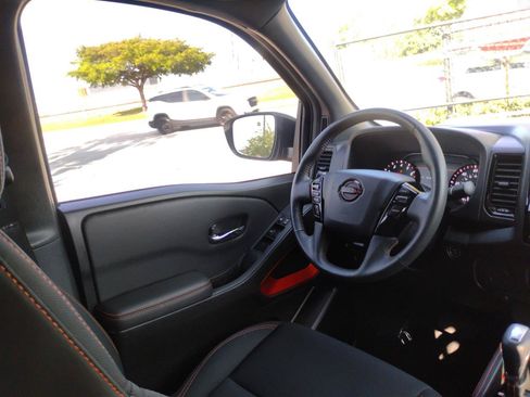 Used 2024 Nissan Frontier Pro-X RWD image 34