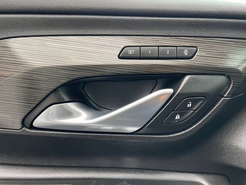 Used 2022 GMC Terrain SLT w/ Infotainment Package II image 27