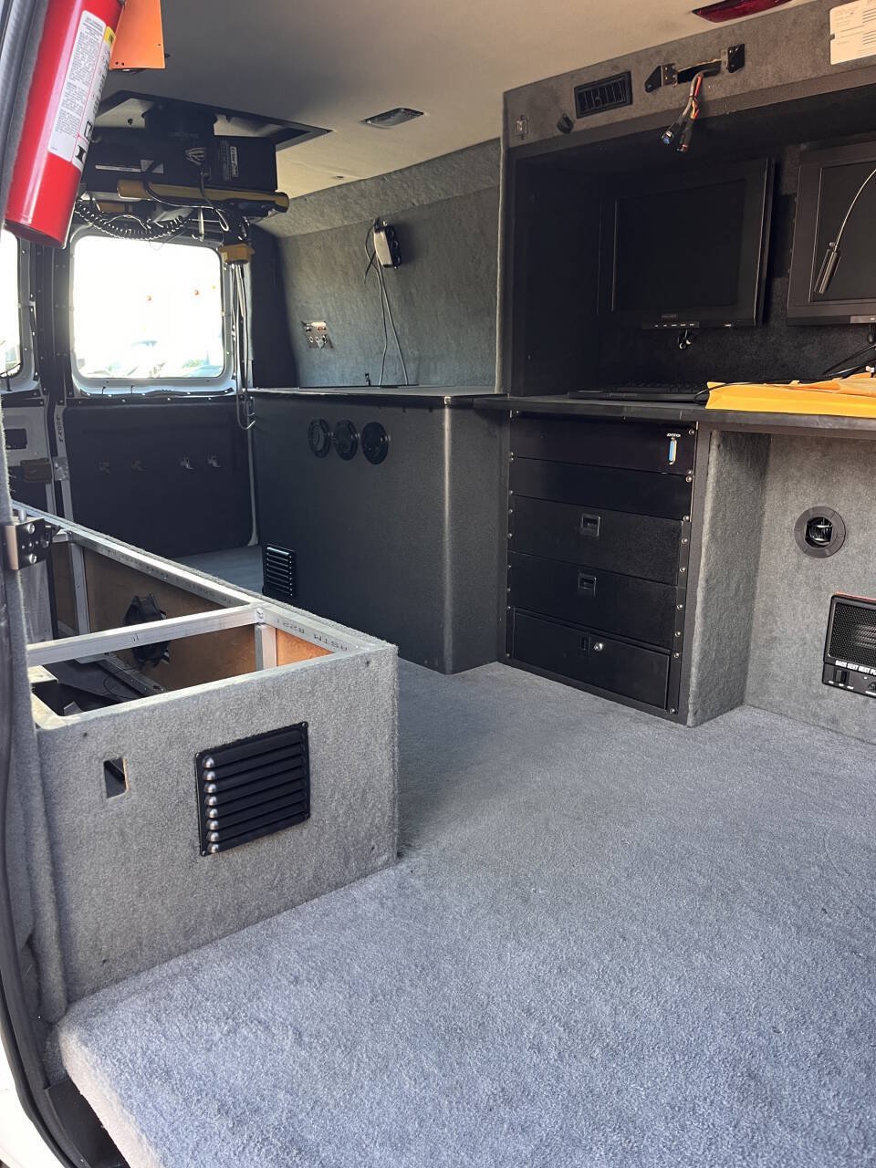 Used 2003 Ford E-350 and Econoline 350 Extended Super Duty RWD image 21