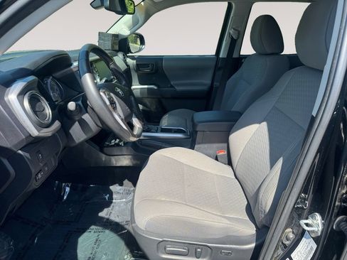 Used 2023 Toyota Tacoma SR5 AWD/4WD image 9