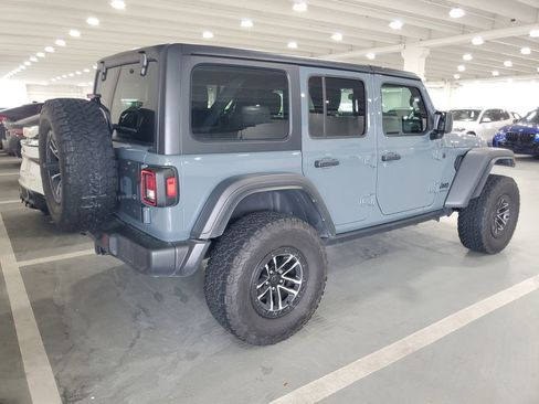 Used 2024 Jeep Wrangler Unlimited Sport AWD/4WD image 3