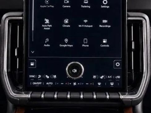 Used 2026 GMC Yukon Denali w/ Sun & Power Step Package AWD/4WD image 28