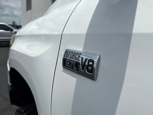 Used 2016 Toyota Tundra Limited w/ Limited Premium Package RWD image 32