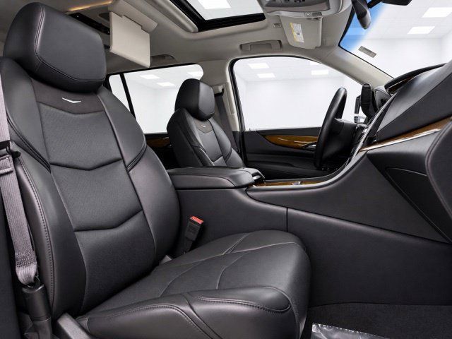 Used 2016 Cadillac Escalade ESV Luxury AWD/4WD image 21