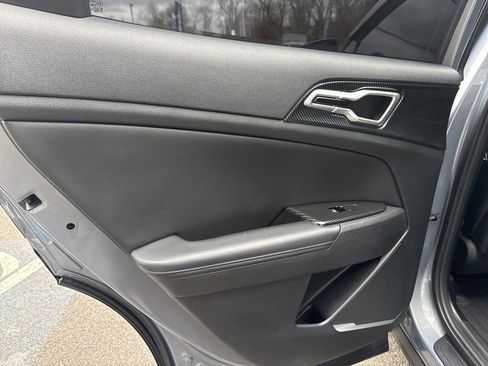 Used 2023 Kia Sportage EX image 21