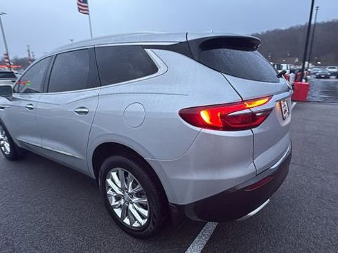 Used 2019 Buick Enclave Essence image 3