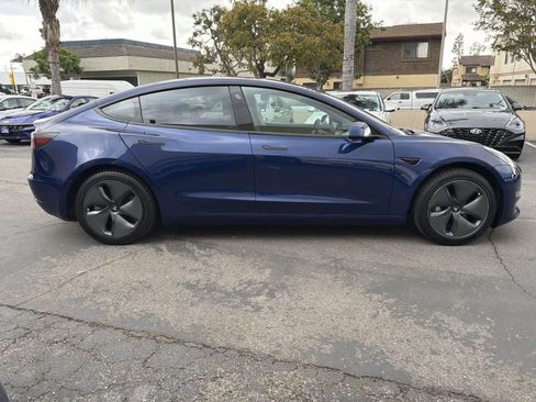 Used 2020 Tesla Model 3 Standard Range Plus image 3