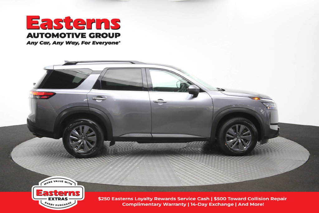 Used 2022 Nissan Pathfinder SV FWD image 46