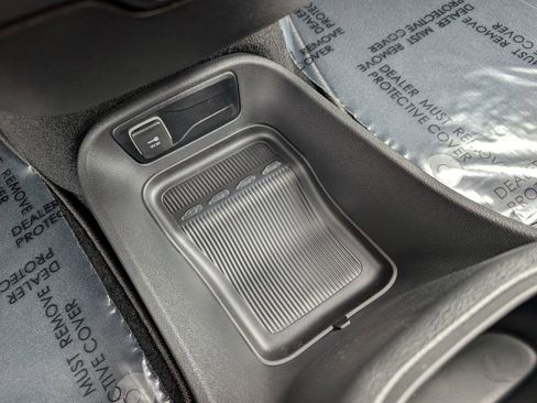 New 2026 Chrysler Pacifica Select image 26