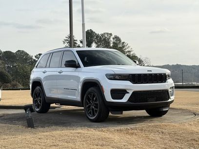 New 2025 Jeep Grand Cherokee Altitude