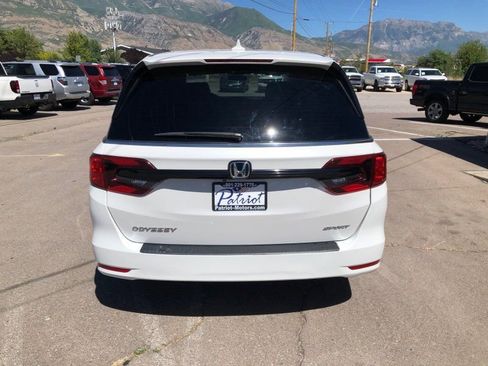 Used 2023 Honda Odyssey Sport image 4
