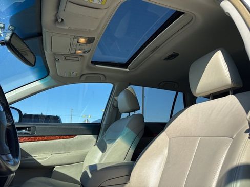 Used 2012 Subaru Outback 2.5i Limited image 18