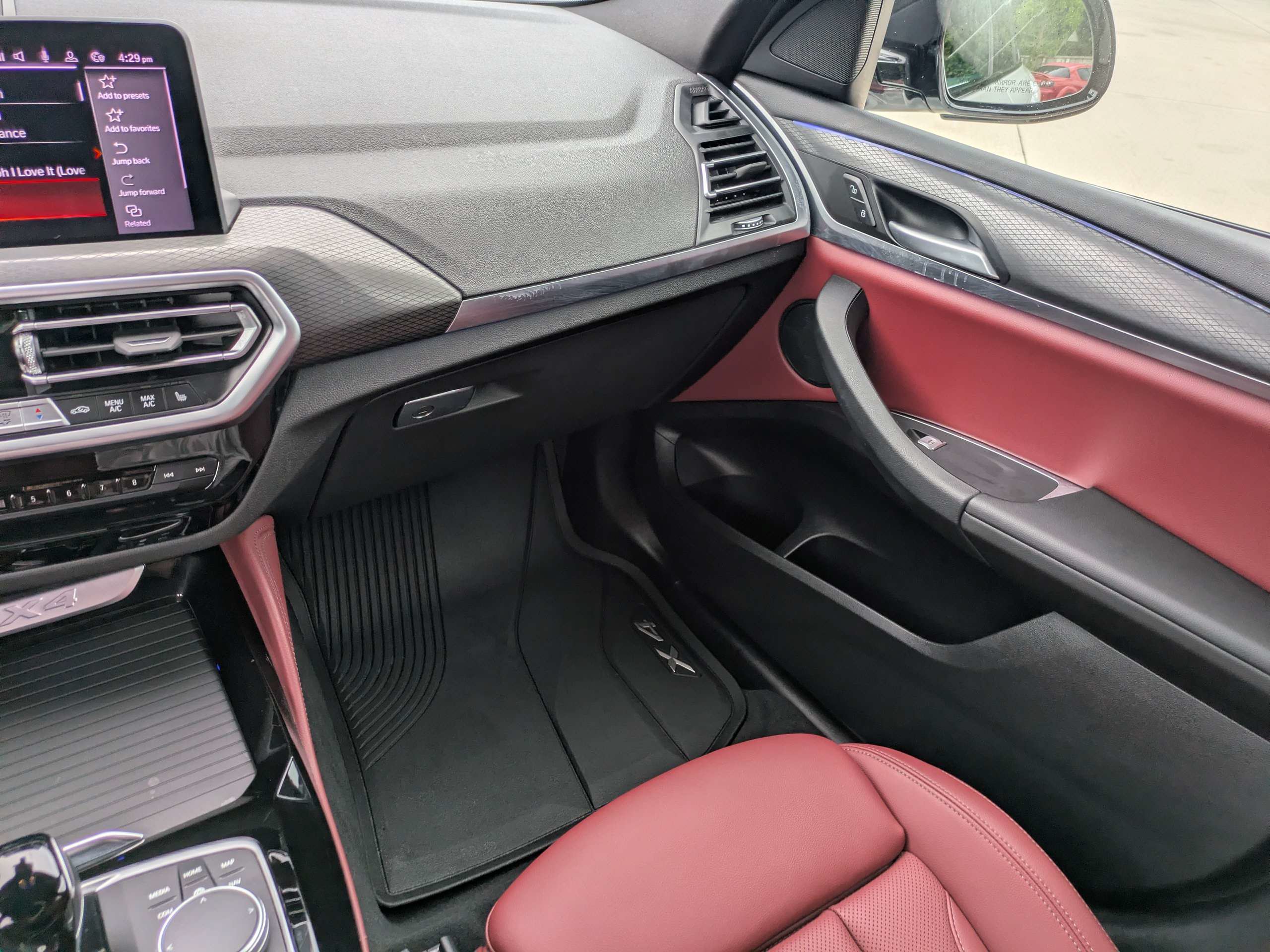 Used 2025 BMW X4 xDrive30i w/ Premium Package AWD/4WD image 17