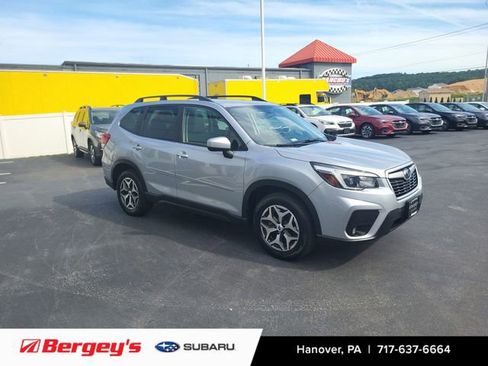 Used 2021 Subaru Forester Premium image 8