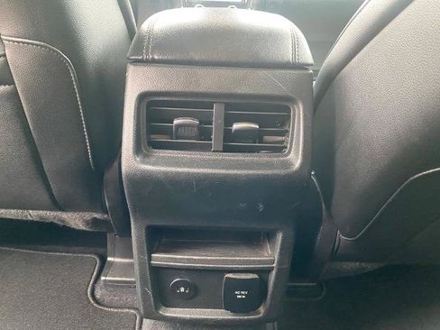 Used 2024 Ford Edge Titanium image 31