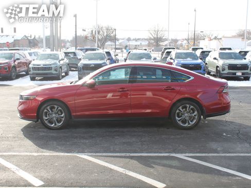 Used 2023 Honda Accord EX image 7