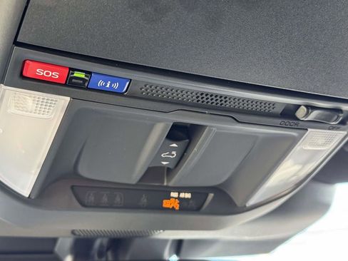 Used 2025 Subaru Forester Sport image 28