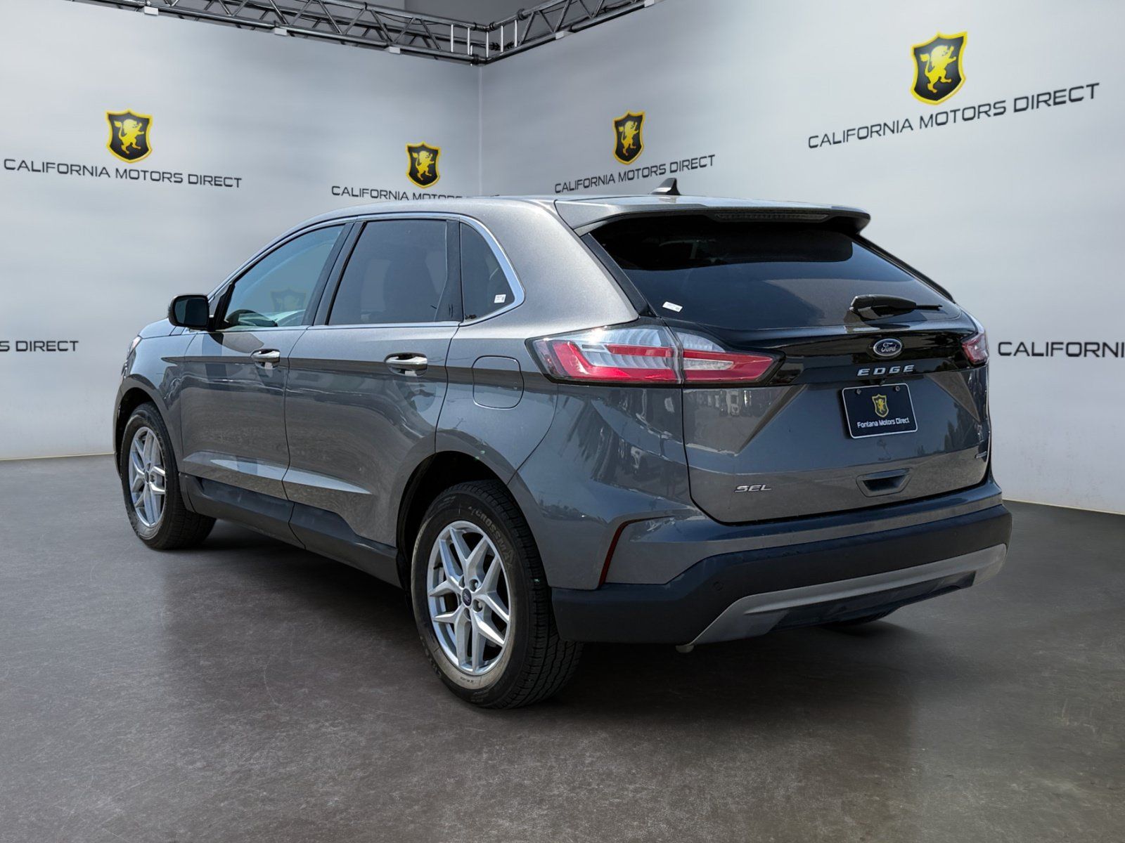 Used 2021 Ford Edge SEL w/ Cargo Accessory Package AWD/4WD image 3
