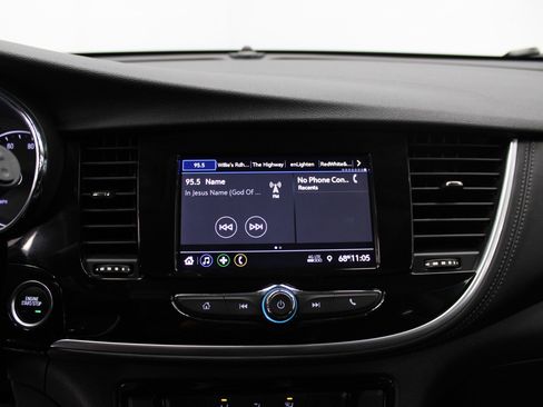 Used 2022 Buick Encore Preferred image 29