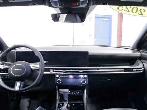 Used 2025 Hyundai Santa Cruz SEL image 16