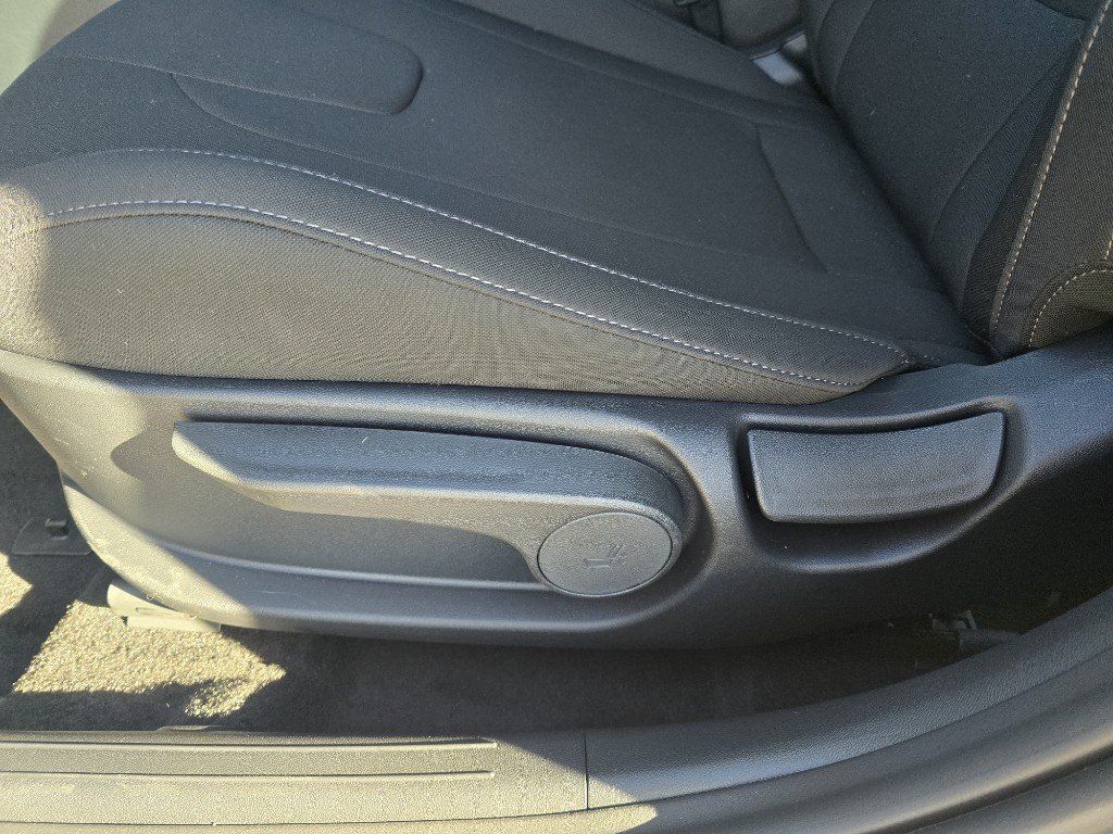 New 2026 Hyundai Elantra SEL Sport Premium FWD image 16