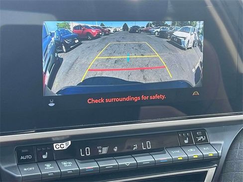 Used 2025 Toyota Camry XLE image 36