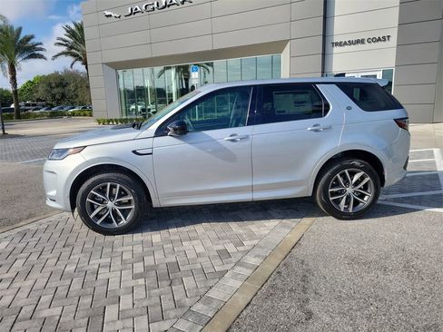 New 2025 Land Rover Discovery Sport S image 2