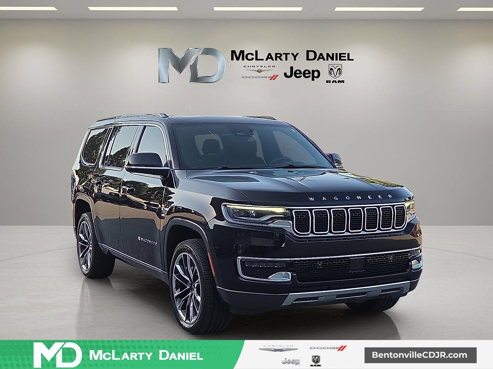 Used 2022 Jeep Wagoneer Series III w/ Premium Group I AWD/4WD image 1