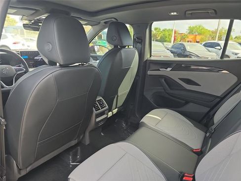 New 2026 Volkswagen Tiguan SE R-Line FWD image 11