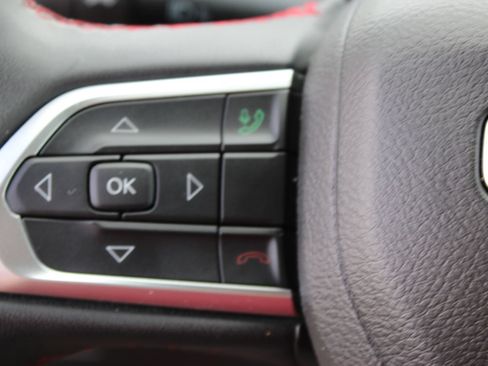 Used 2024 Jeep Compass Trailhawk AWD/4WD image 18
