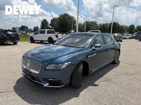 Used 2018 Lincoln Continental Reserve AWD/4WD image 3