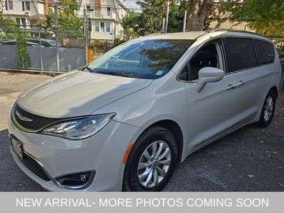 Used 2019 Chrysler Pacifica Touring-L