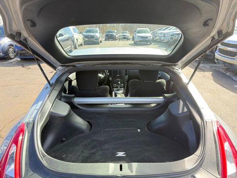 Used 2014 Nissan 370Z Coupe image 19