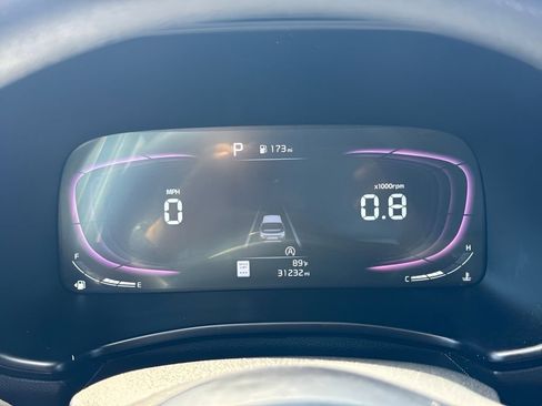 Used 2024 Kia Soul LX w/ Option Group 015 FWD image 19