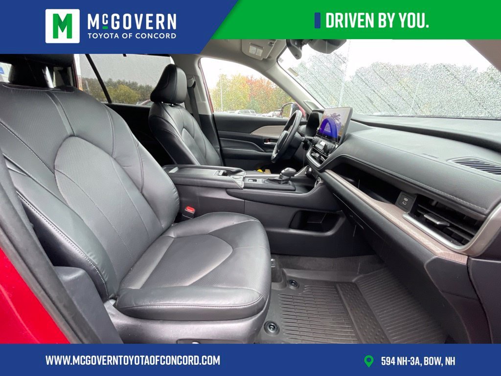 Used 2024 Toyota Grand Highlander AWD Hybrid image 26