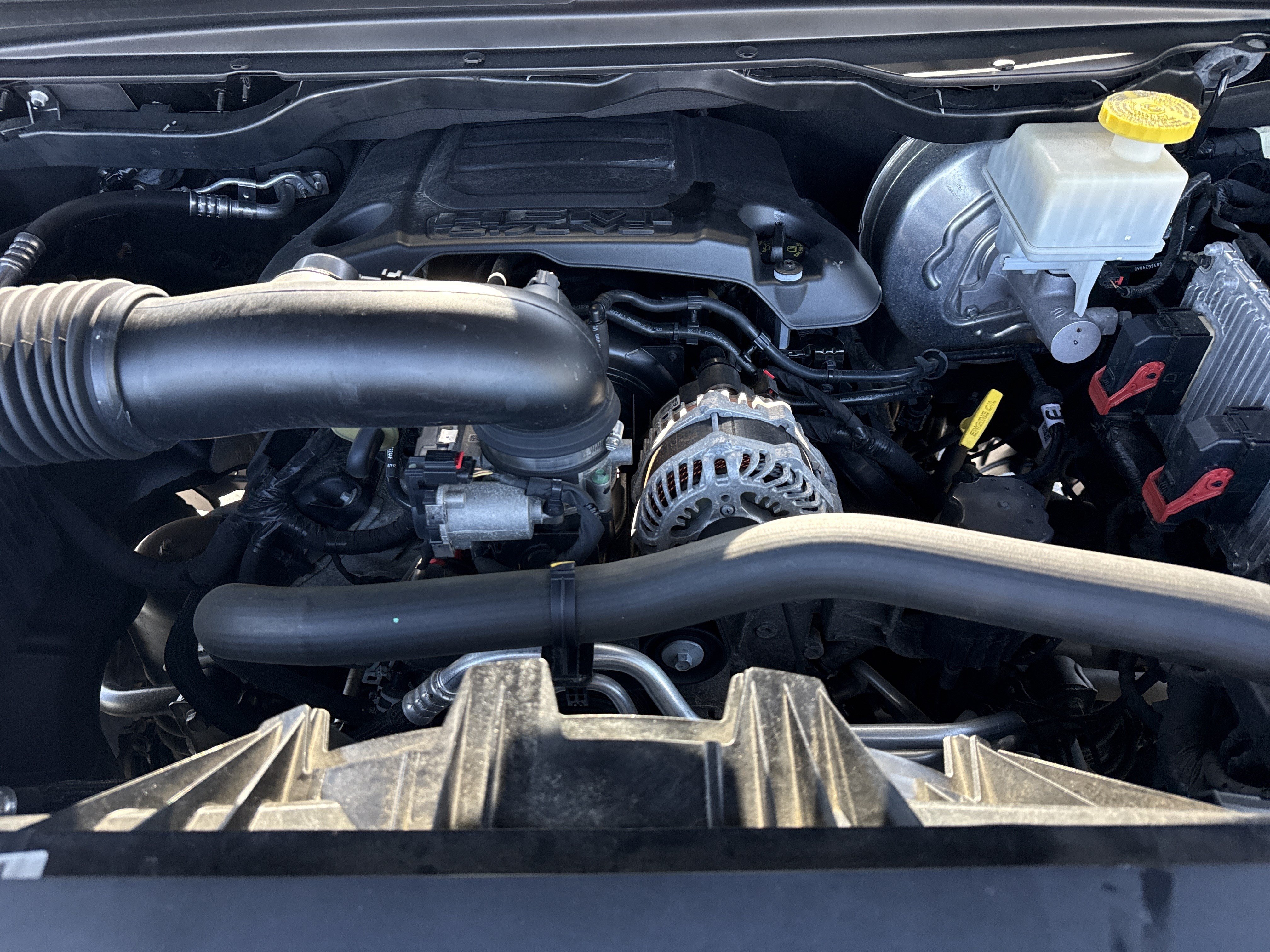 Used 2021 RAM 1500 Laramie AWD/4WD image 34
