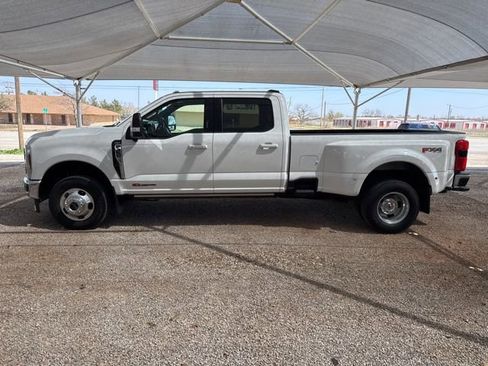 Used 2024 Ford F350 Lariat w/ FX4 Off-Road Package image 4