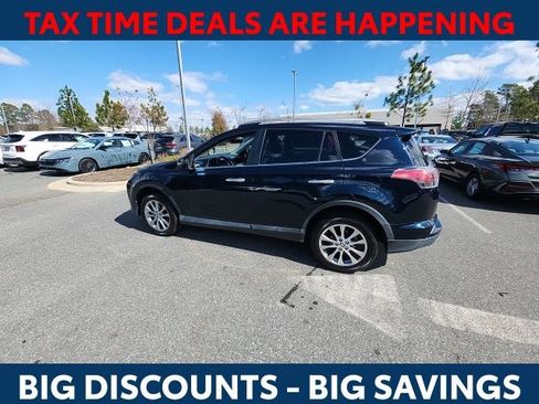 Used 2018 Toyota RAV4 Limited w/ Advanced Technology Package image 9