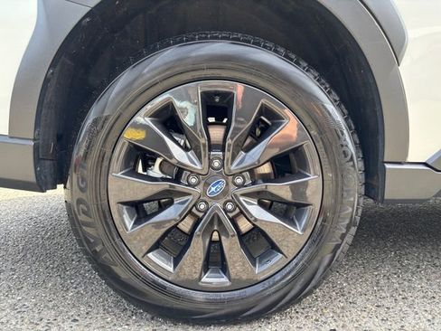 Certified 2025 Subaru Outback Onyx Edition AWD/4WD image 27