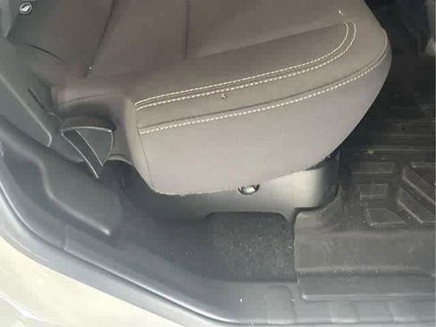 Used 2022 Nissan Frontier SV image 35