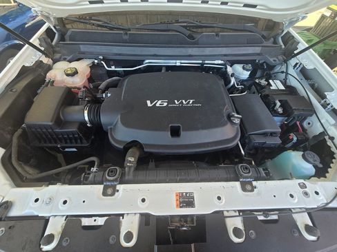 Used 2020 Chevrolet Colorado W/T w/ WT Convenience Package image 24