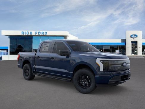 New 2025 Ford F150 Lightning XLT w/ Max Trailer Tow Package AWD/4WD image 7