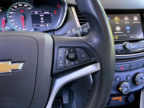 Used 2019 Chevrolet Trax LT w/ Sun & Sound Package AWD/4WD image 12