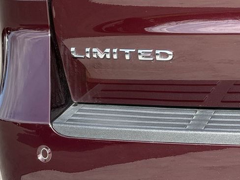 Used 2024 Ford Expedition Limited image 45