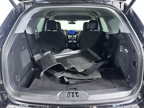 Used 2022 Ford Explorer XLT w/ Equipment Group 202A image 26